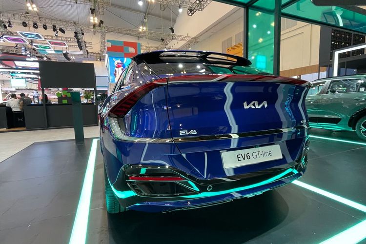 Mobil listrik Kia EV6 GT-Line hadir di GIIAS 2022