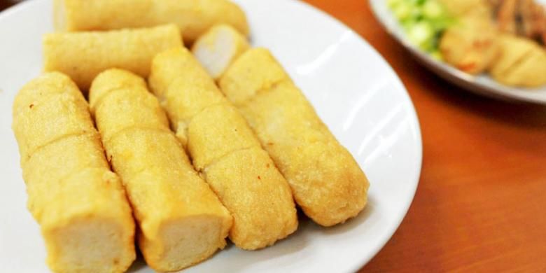 Menu pempek lenjeran di rumah makan pempek Cawan Putih, Jalan Sabang, Jakarta Pusat.