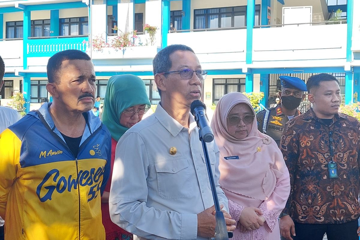 Penjabat Gubernur DKI Jakarta Heru Budi Hartono ditemui di Duren Sawit, Jakarta Timur, Jumat (10/2/2023).