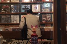 Kecewanya Reza Tak Dapat Vinyl Ed Sheeran di Pasar Santa