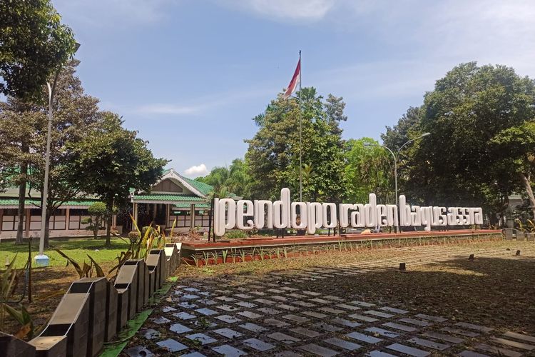 KPK geledah Pendopo dan kantor Pemkab Bondowoso pada Selasa (21/11/2023) 