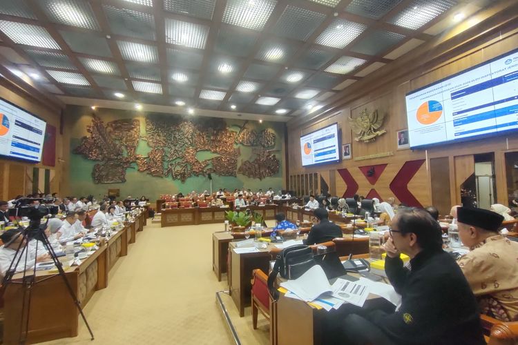 Mendikti Ungkap 2 Ketentuan Prodi di Kampus Bisa Ditutup