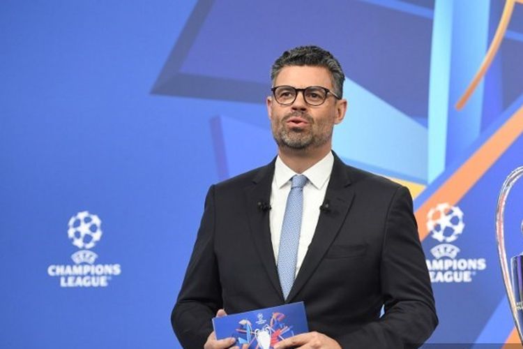 Hasil Drawing Liga Champions: Direktur Komunikasi UEFA, Pedro Pinto, saat menghadiri undian atau drawing 16 besar Liga Champions di kantor pusat UEFA yang terletak di Nyon, Swiss, pada Senin (13/12/2021) petang WIB.