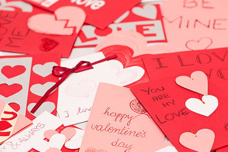 Ucapan Selamat Hari Valentine dalam bahasa Indonesia dan bahasa Inggris.