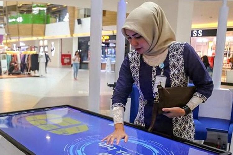 Bank BJB kembangkan digital perbankan untuk mempermudah layanan kepada nasabah.