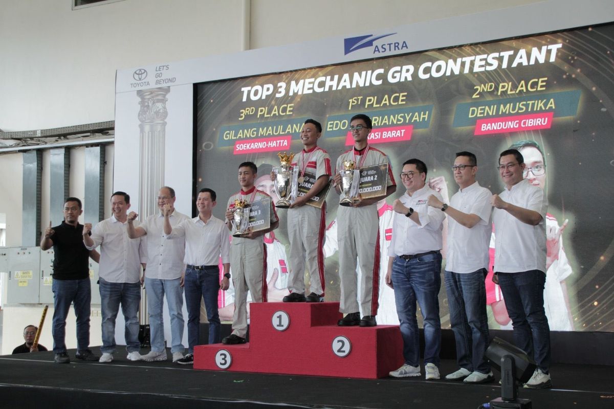 Pemenang Auto2000 Best People Contest 2024 kategori GR Technician .
