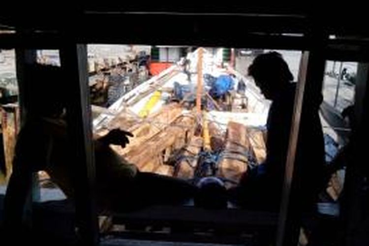 Bea Cukai Nunukan amankan KM Alif Berkah yang mengangkut 132 kubik kayu jenis sono keeling yang diperkirakan senilai 1 milyar lebih. Diduga kayu ini akan diselundupkan ke Malaysia.