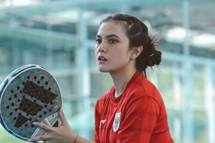 Marsha Aruan alami cedera mata usai terkena bola padel. Dokter spesialis mata jelaskan risiko serius dan pentingnya proteksi saat olahraga padel.