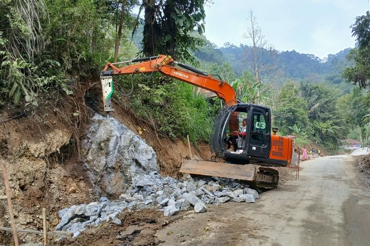 Pakai Dana TKD Tambahan Rp 13,8 Miliar, Jalur Lintas Bukittinggi–Lubuk Basung di Agam Ditargetkan Tuntas Akhir Tahun