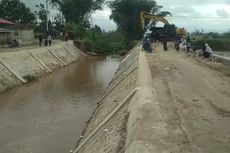 Pengendali Banjir di Batang Tambuo Agam yang Roboh Kembali Dibangun