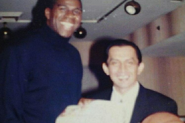 Magic Johnson dan Ary Sudarsono.