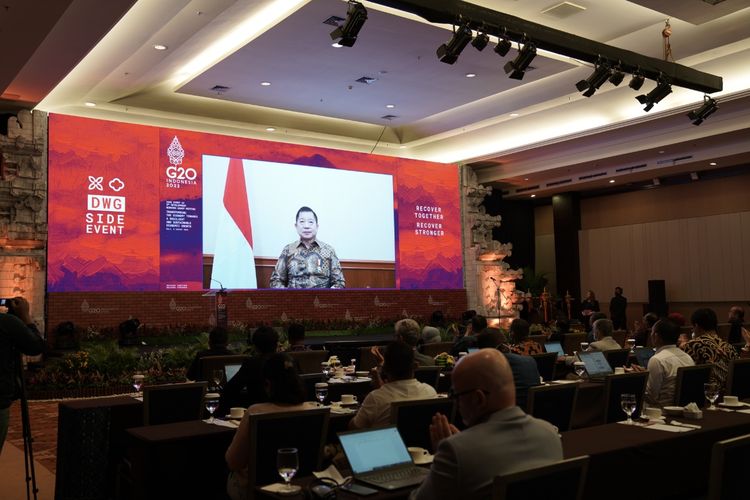 Menteri PPN/Kepala Bappenas Suharso Monoarfa memberikan sambutan dalam rangkaian ketiga G20 Development Working Group (DWG) Meeting yang berlangsung di Nusa Dua, Bali, Rabu (10/8/2022).