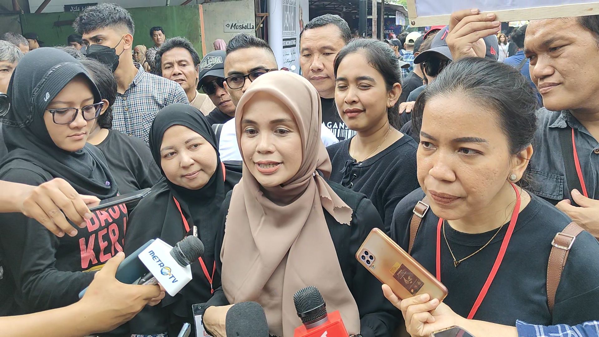 Dengar Gaji Penyandang Disabilitas di Bawah UMR, Siti Atikoh Ingatkan Masalah Inklusivitas