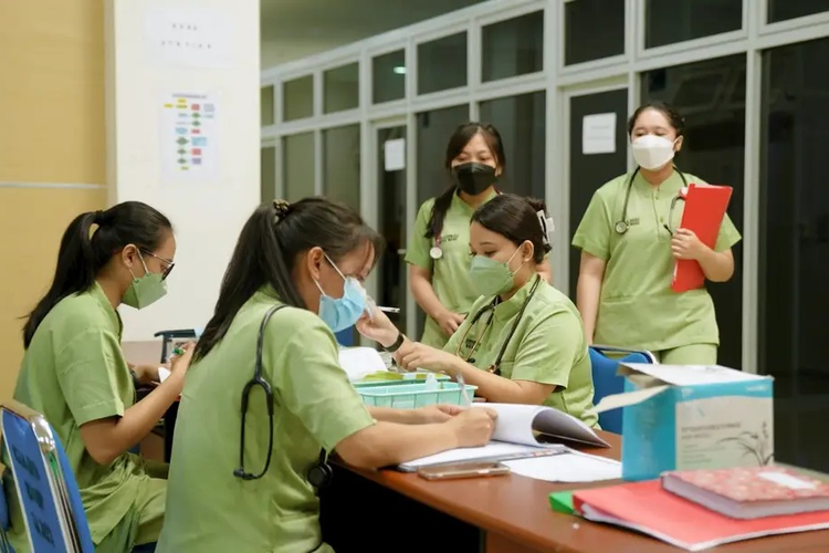 Kemendikti Jalankan Skema RPL Mulai September 2026 bagi Mahasiswa Nakes