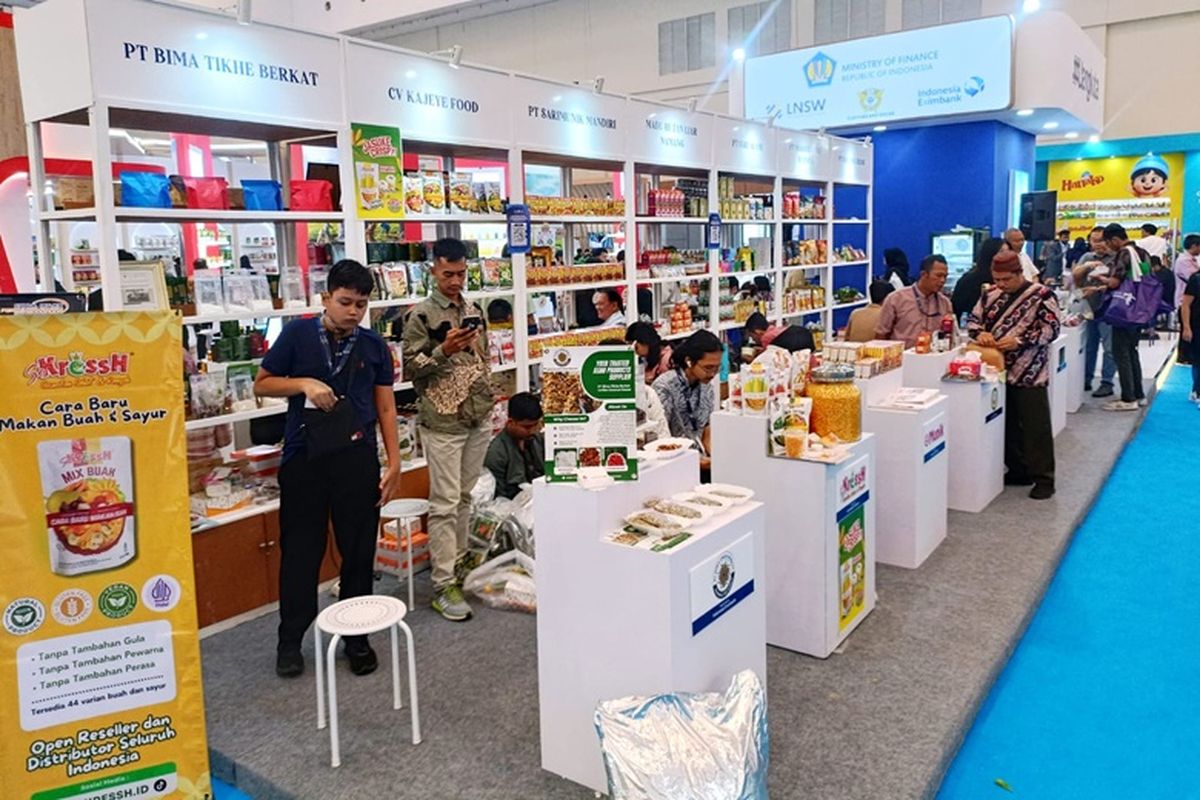 Sebanyak 14 UMKM binaan embaga Pembiayaan Ekspor Indonesia (LPEI) atau Indonesia Eximbank memamerkan produk unggulannya di Trade Expo Indonesia (TEI) 2025 yang digelar di ICE BSD, Tangerang, Banten, Kamis (16/10/2025)