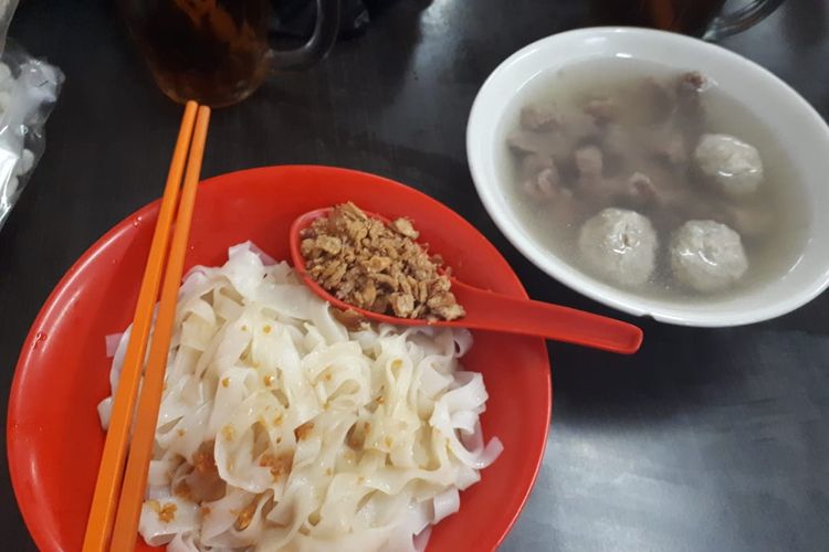 Bakso A Kiaw 99 Medan yang berlokasi di Mangga Besar, Jakarta Barat.