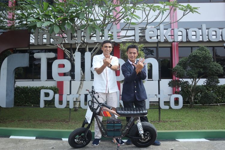 Motor listrik Hoki Bikes buatan Mochammad Edrick Firjatullah (20), mahasiswa Intitut Teknologi Telkom Purwokerto, Kabupaten Banyumas, Jawa Tengah.