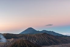 Gunung Semeru Erupsi, Jalur Pendakian Masih Ditutup