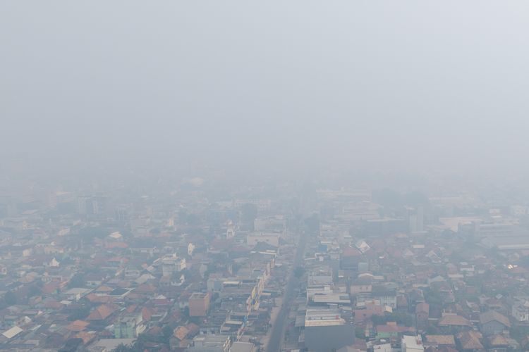 “Kami Keluar Kena Asap, tetapi Kalau Tidak Keluar, Dapur di Rumah Tidak Berasap