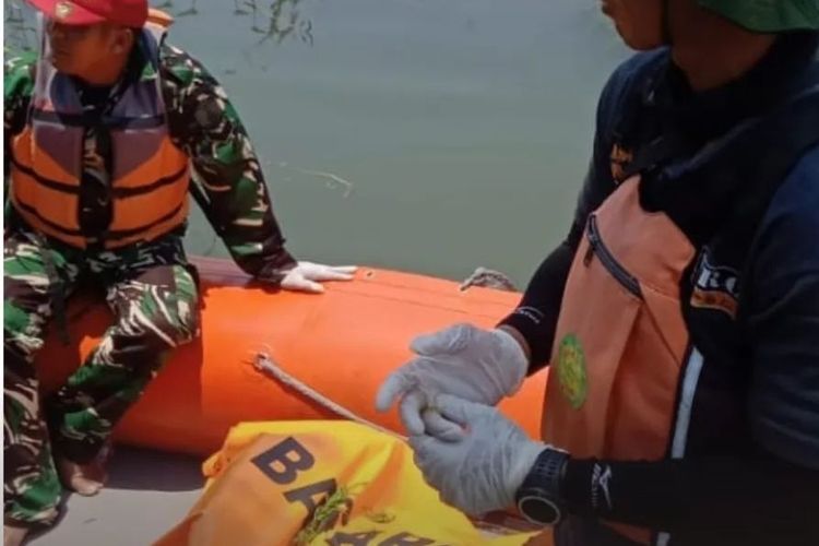 DOKUMENTASI /Asyfau Bayu Asji (29) santri asal Desa Bansari Kabupaten Temanggung, Jawa Tengah ditemukan meninggal dunia di Sungai Brantas, Kediri, Jawa Timur. 