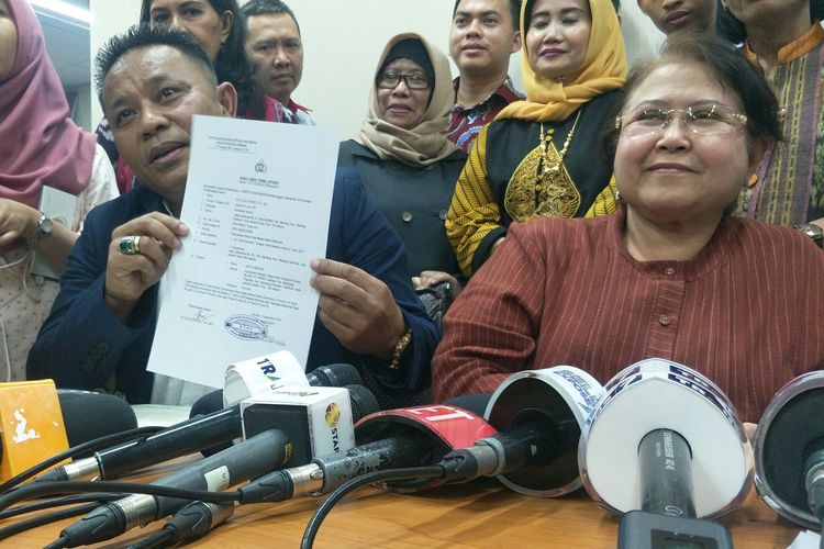 Advokat Elza Syarief usai melaporkan Nikita Mirzani di Bareskrim Mabes Polri, Kebayoran Baru, Jakarta Selatan, Selasa (3/9/2019).