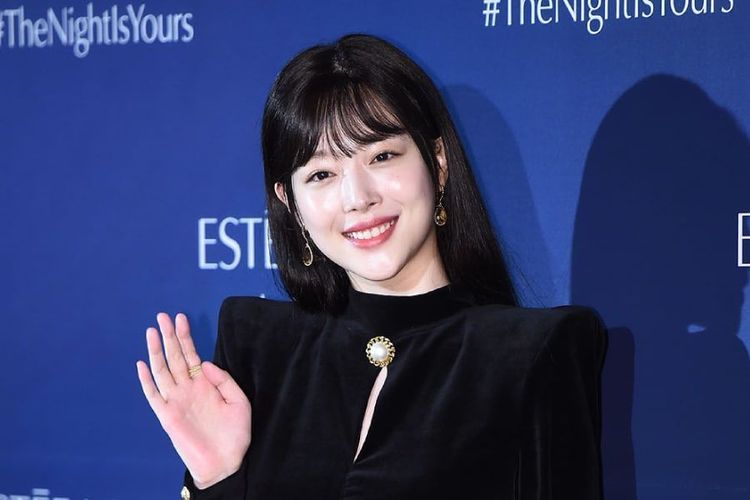 Penyanyi asal Korea Selatan Sulli