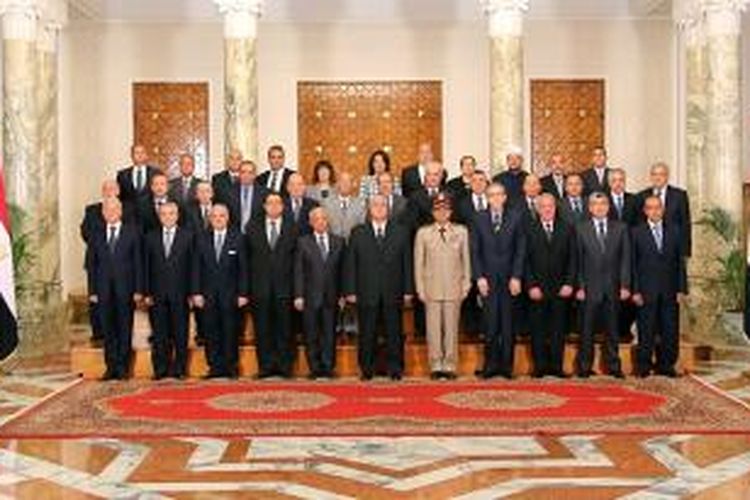 Kabinet baru Mesir setelah tergulingnya Muhammad Mursi akhirnya dilantik tanpa satupun menteri dari Ikhwanul Muslimin atau Partai Nour yang berhaluan Salafi.