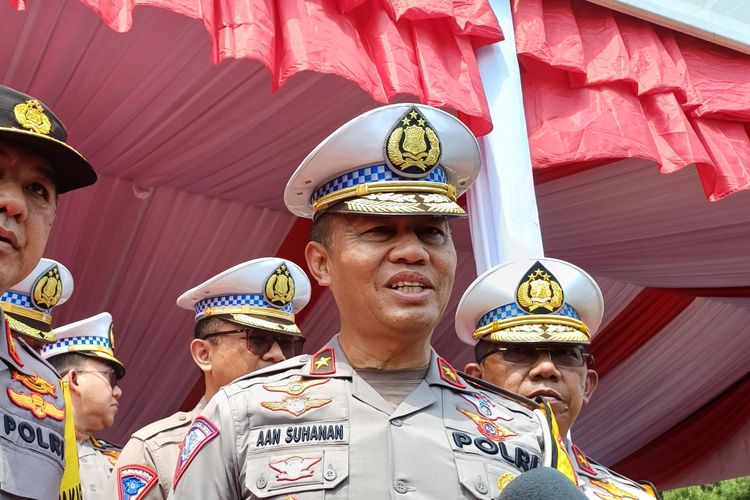Kepala Korps Lalu Lintas (Kakorlantas) Polri Brigjen Aan Suhanan di Lapangan Silang Monas, Jakarta, Kamis (21/12/2023).