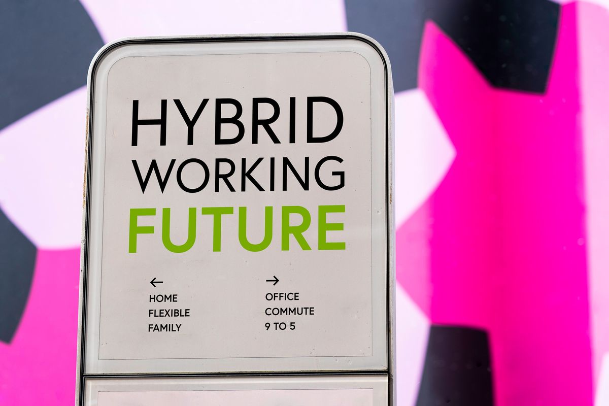 Ilustrasi hybrid working