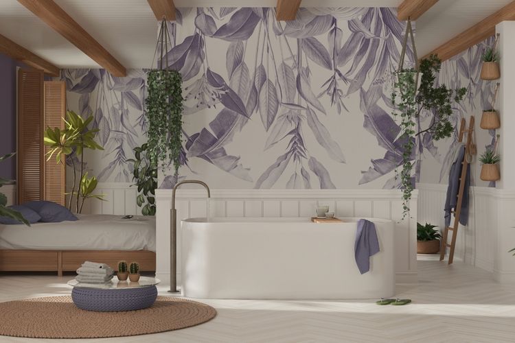 Ilustrasi wallpaper berwarna ungu di kamar mandi