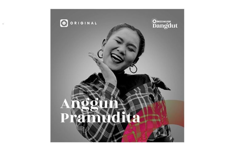 Penyanyi dangdut Anggun Pramudita