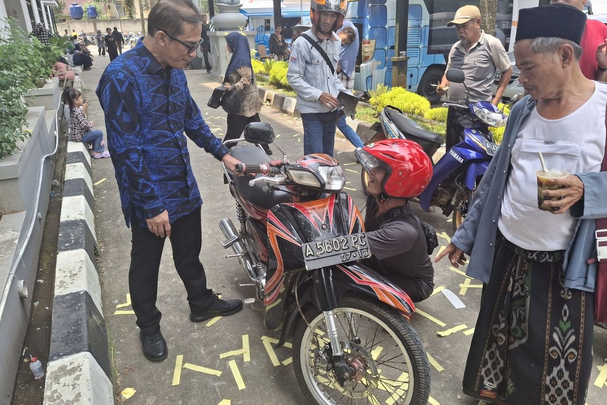 Pemutihan di Banten, Yosep Akhirnya Bayar Pajak Setelah 14 Tahun Nunggak
