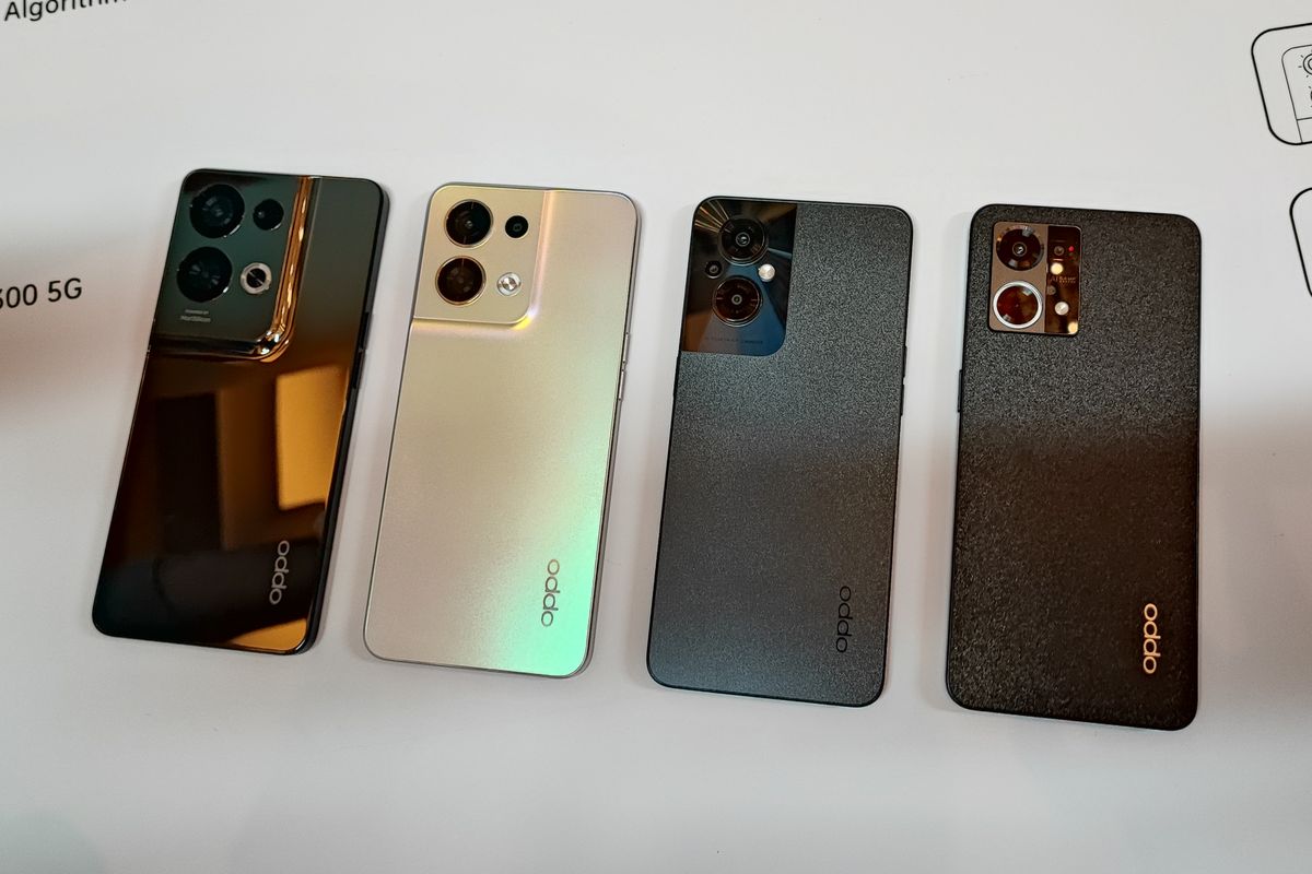 Empat model Oppo Reno 8 Series resmi meluncur di Indonesia. Dari kiri ke kanan, ada Oppo Reno 8 Pro 5G, Oppo Reno 8 5G, Oppo Reno 8 Z 5G, dan Oppo Reno 8 4G.