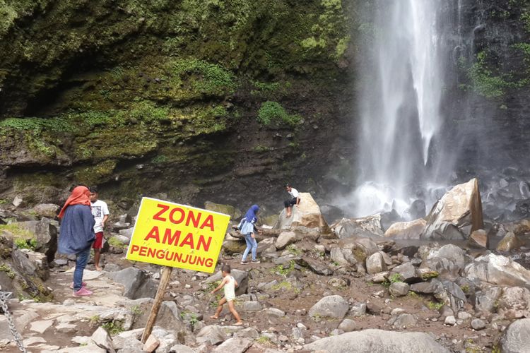 Coban Rondo atau air terjun janda di Kecamatan Pujon, Kabupaten Malang, Selasa (10/7/2018)