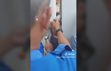 Viral, Video Kepala Bocil di Madiun Terjepit Pilar Tembok, Damkar ...