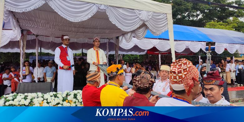 Gibran Ditahbiskan Jadi Orang Toraja, Terima Gelar Lasok
