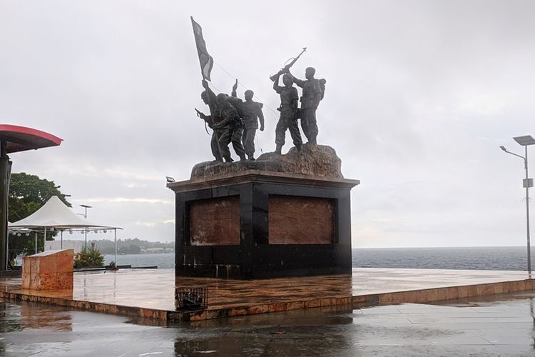 Monumen Trikora sebagai bangunan peringatan operasi pembebasan Irian Barat di Morotai.