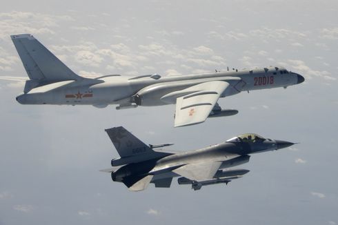 Malaysia Kerahkan Jet Tempur untuk Cegat 16 Pesawat Militer China