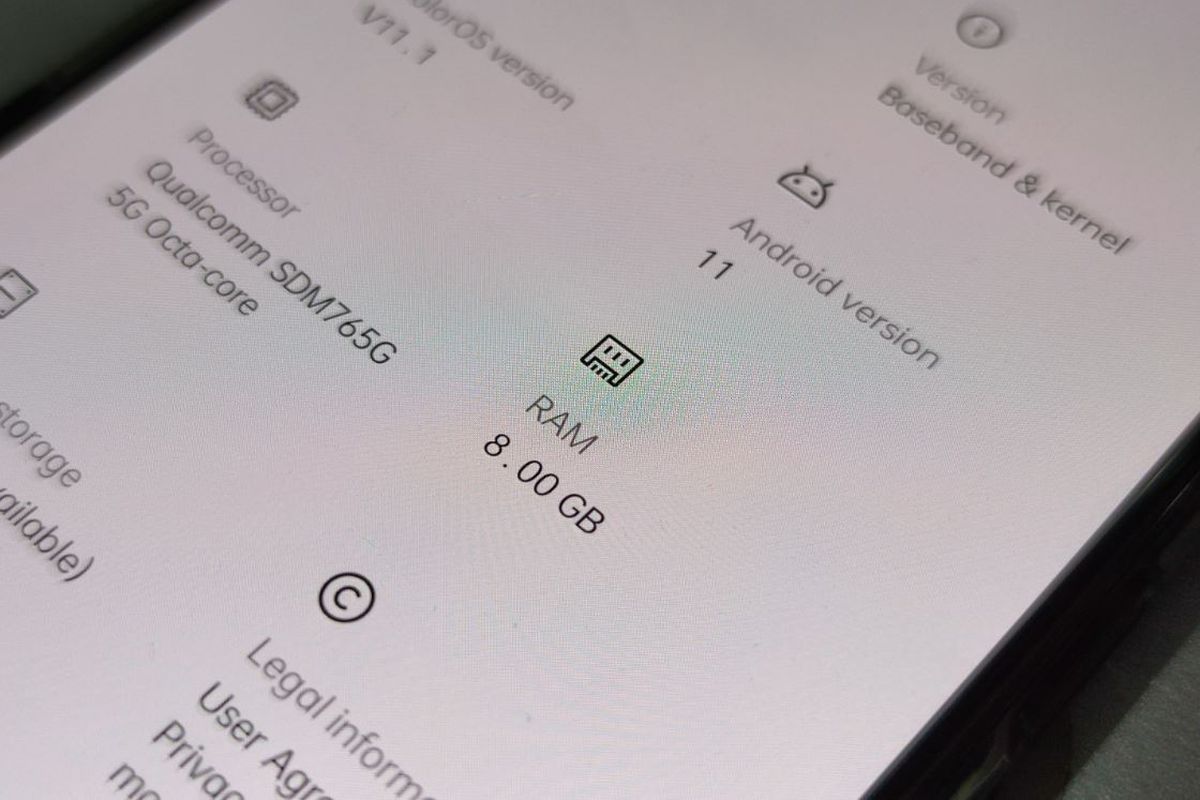 Informasi RAM di menu ponsel.