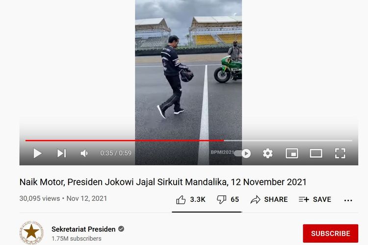 Jokowi naik motor balap jajal Sirkuit Mandalika