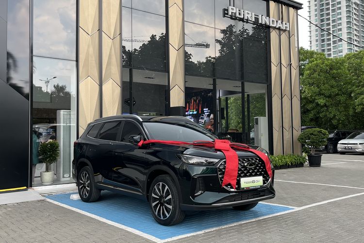 Chery mulai serahkan Chery Tiggo 8 CSH ke konsumen