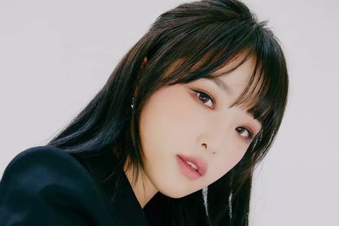 Choi Ye Na Eks IZ*ONE Dikabarkan Tunda Debut Solonya hingga 2022
