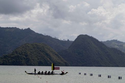 PON XX Papua - Tim Dayung PON Jatim Dimanjakan Pemandangan Eksotis Teluk Youtefa