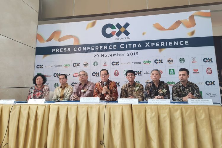 PT Citra Pembina Sukses JO melakukan pembukaan Citra Xperience at Citra Towers Kemayoran, Jakarat Pusat. Tampak dalam foto, Direktur Utama Daily Foodhall Sintia Kolonas, Executive Chaiman Cinema XXI Suryo Suherman, Direktur PT Pembina Sukses Utama Adrian Umbara, Senior Dierctor PT Ciputra Residence Meiko Handoyo, Komisaris PT Pembina Sukses Utama Herman Jaya, Dirut PT Pembina Sukses Utama Alim Juwono, dan Presdir Anytime Fitness James Luke Shanahan.