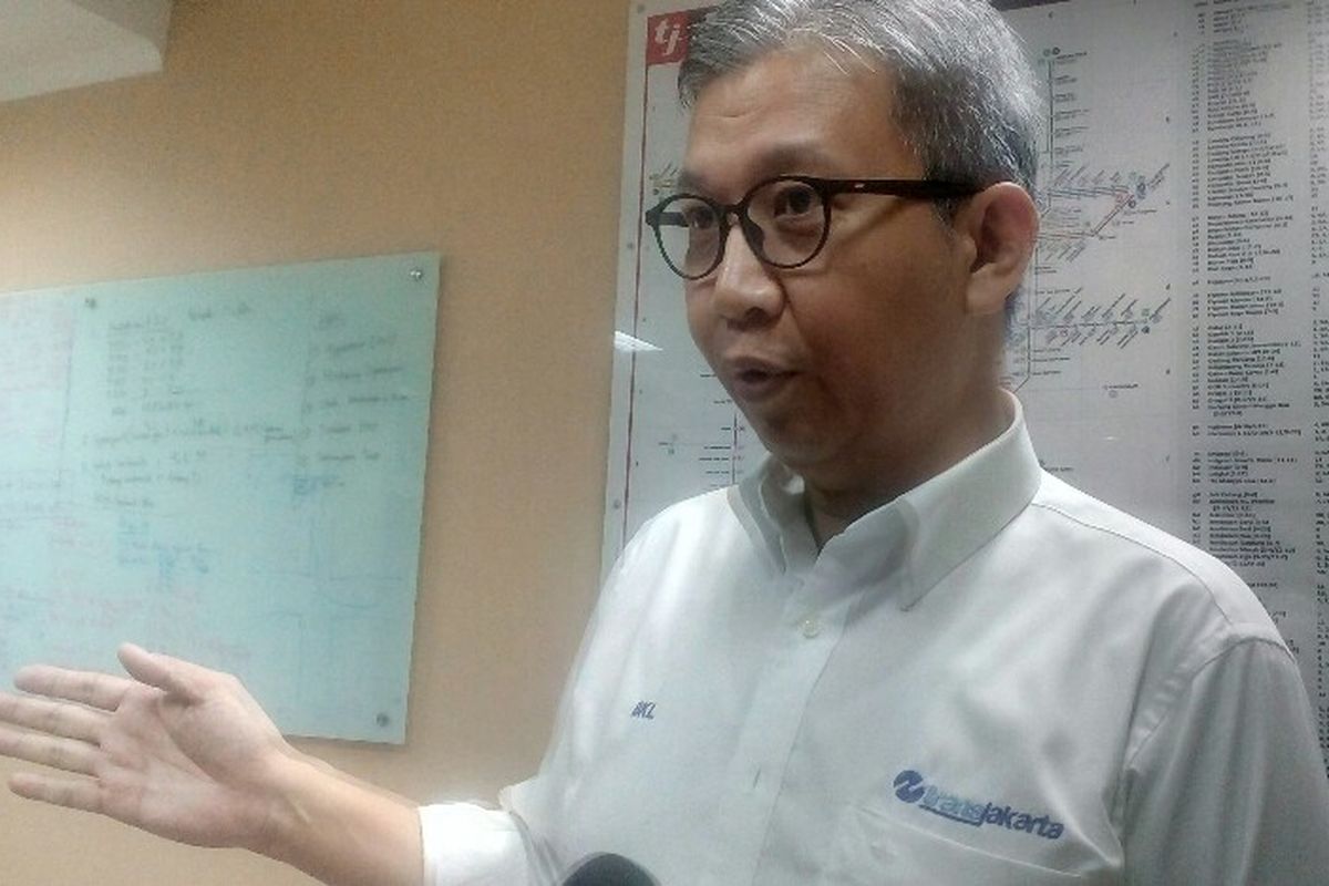 Direktur Utama PT Transportasi Jakarta, Budi Kaliwono saat ditemui di kantor pusat PT Transjakarta, Senin (12/6/2017).