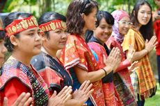 Ulos, Pakaian Adat Sumatera Utara