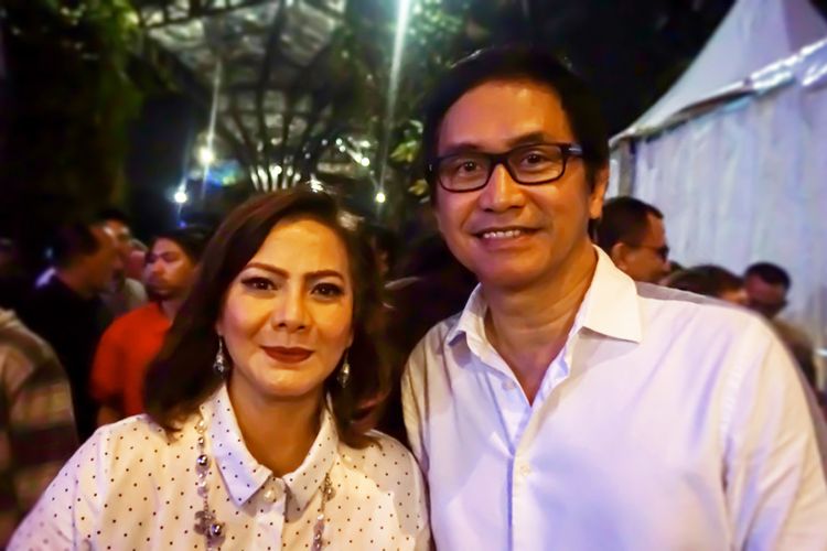 Komposer Addie MS dan istrinya Memes saat ditemui dalam sebuah konser amal di Lippo Mall Kemang, Jakarta Selatan, Jumat (5/10/2018)