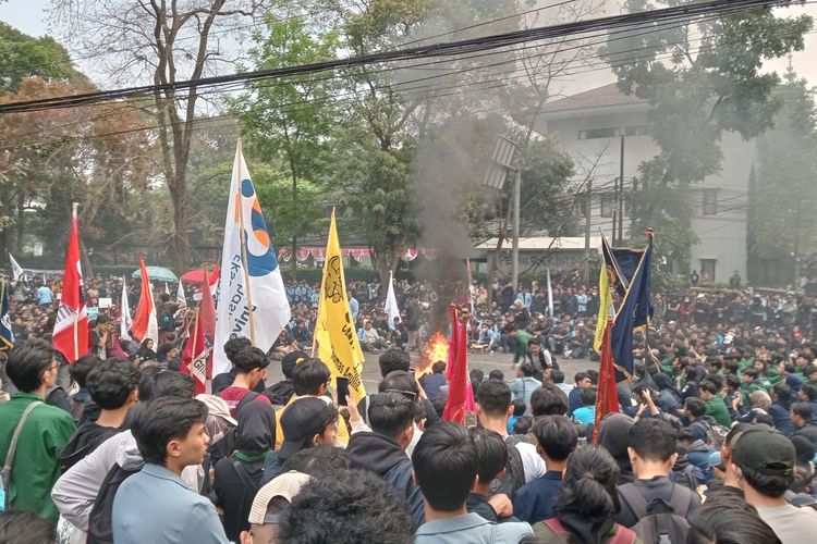 "Revisi UU Pilkada Dibatalkan, tapi Kami Takut Pendaftarannya Dimundurkan"