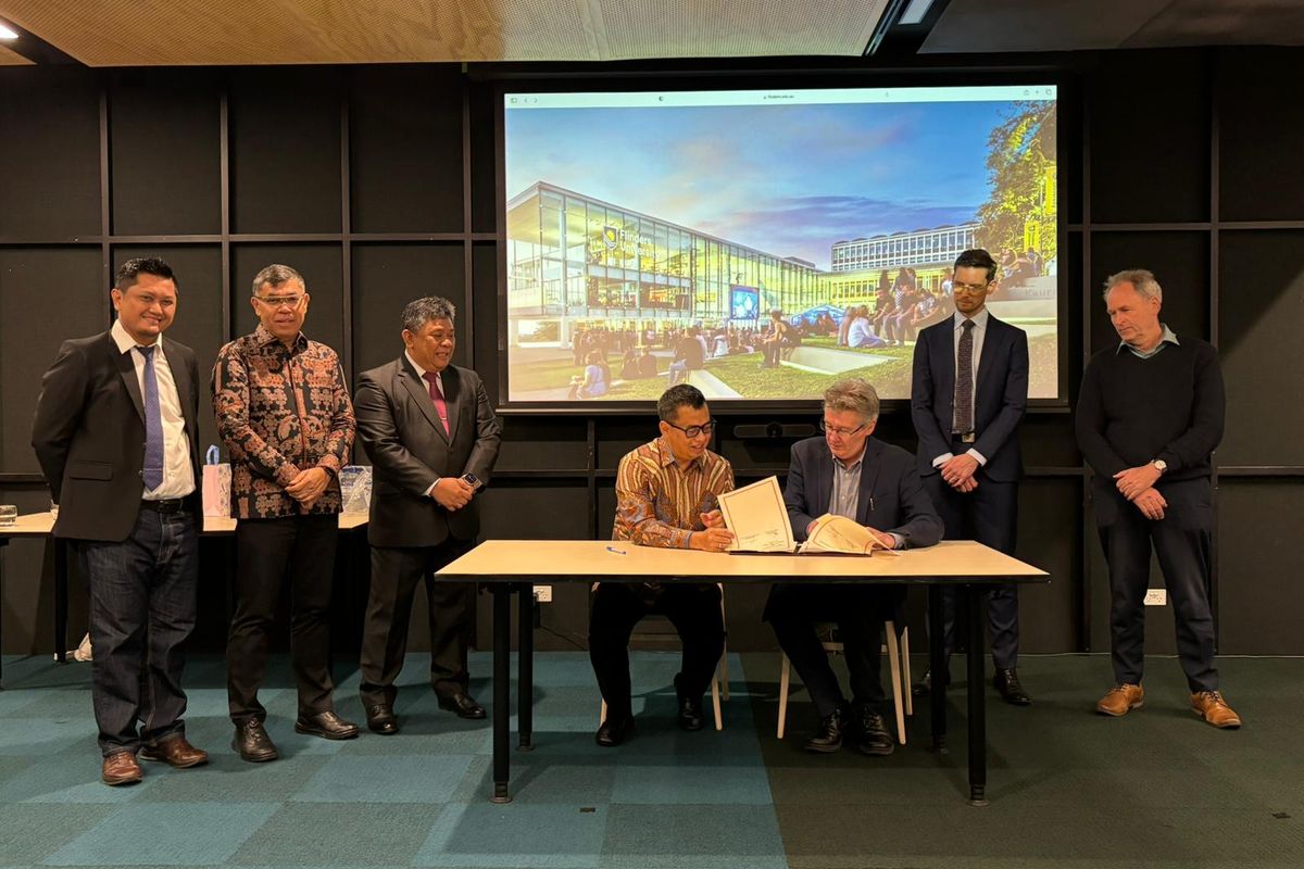 Kementerian Kelautan dan Perikanan (KKP) menjalin kerja sama dengan Flinders University, Adelaide, Australia mengenai kajian warisan budaya maritim.