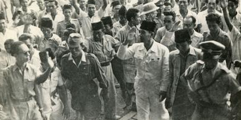 Kemerdekaan bagaimana dalam menanggapi indonesia saat rakyat proklamasi itu sikap Peran Sutan